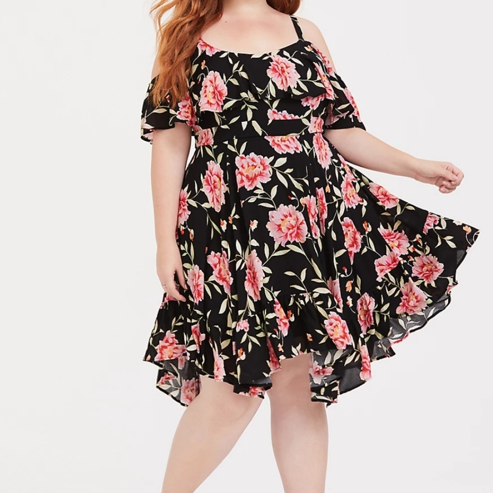 NWOT torrid Handkerchief Hem Dress